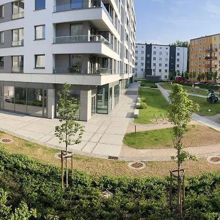 Apartment Center 31 *
